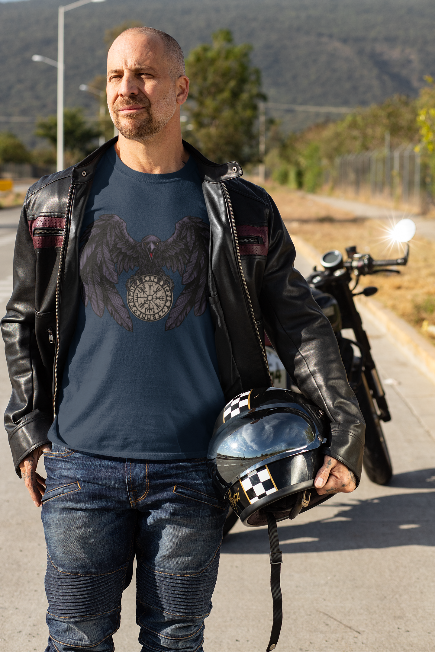 Rabe mit Futhark und Vegvisir - Unisex Premium T-Shirt